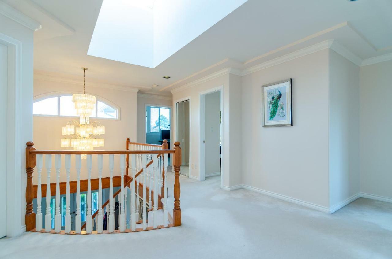 3 Private, Spacious, Bright Rooms In A Gorgeous House New Westminster Exterior photo