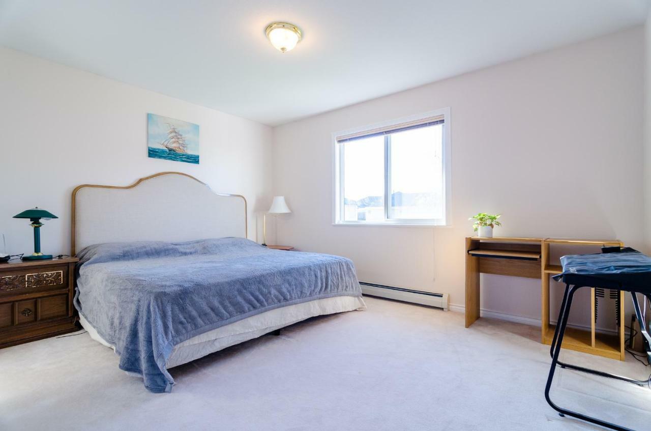 3 Private, Spacious, Bright Rooms In A Gorgeous House New Westminster Exterior photo