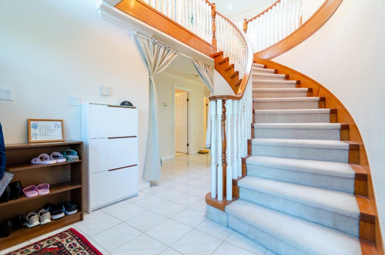3 Private, Spacious, Bright Rooms In A Gorgeous House New Westminster Exterior photo